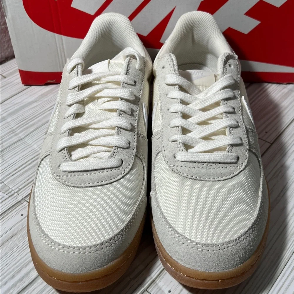 Nike Field General sneaker shoe white Ivory Gum (GS) youth‎ size 7Y IF0465-102